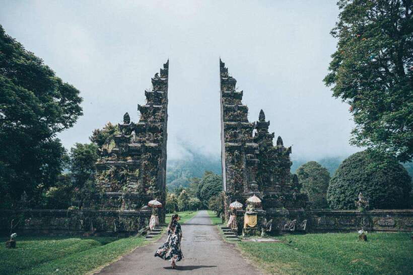 Bali: Ulun Danu Beratan Temple, Waterfall & lake view tour - Transportation and Practical Details