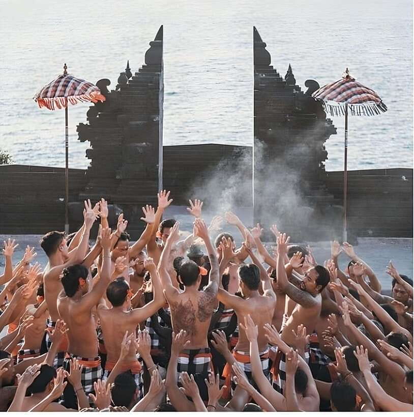 Bali:uluwatu temple and kecak fire dance all inclusive - Exploring Uluwatu Temple: A Clifftop Marvel
