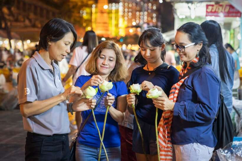 Bangkok: Flower Market and Food Night Tour by Tuk Tuk - Itinerary Highlights