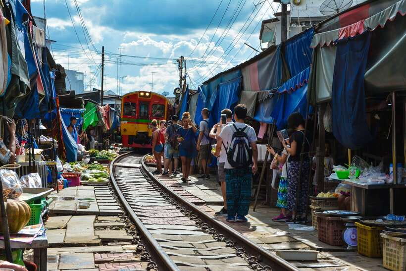 Bangkok: Maeklong Train Market & Amphawa Floating Market - Itinerary and Duration