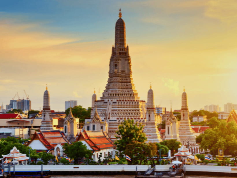 Bangkok: Wat Phra Kaew, Wat Arun, and Chinatown Tour - Key Attractions