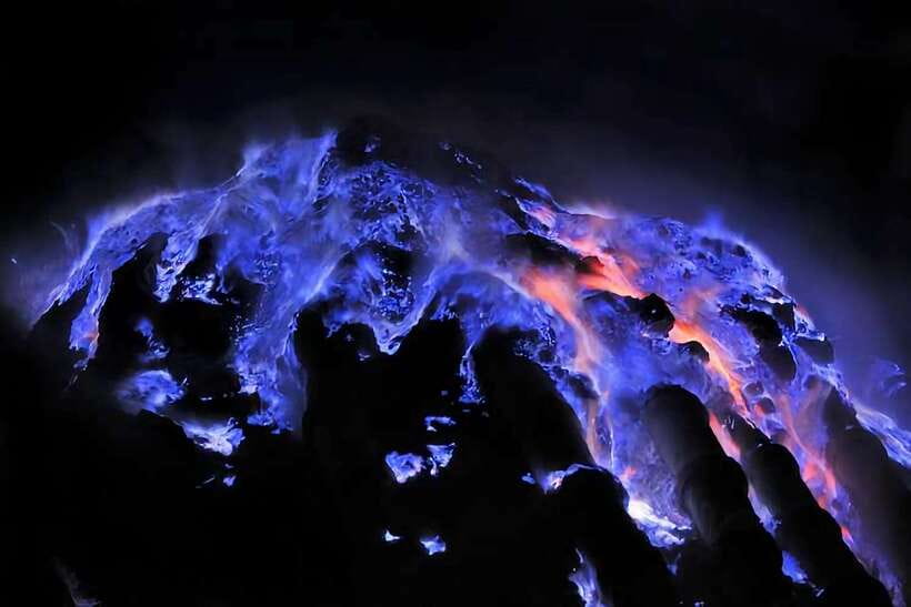 Banyuwangi: Ijen Blue Fire Tour with Transfer Services - The Practicalities: What’s Included and What’s Not