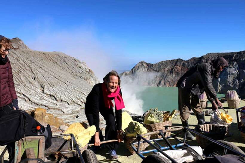 Banyuwangi : Mt Ijen with tour guide and Transfer Service - What’s Included and What’s Not