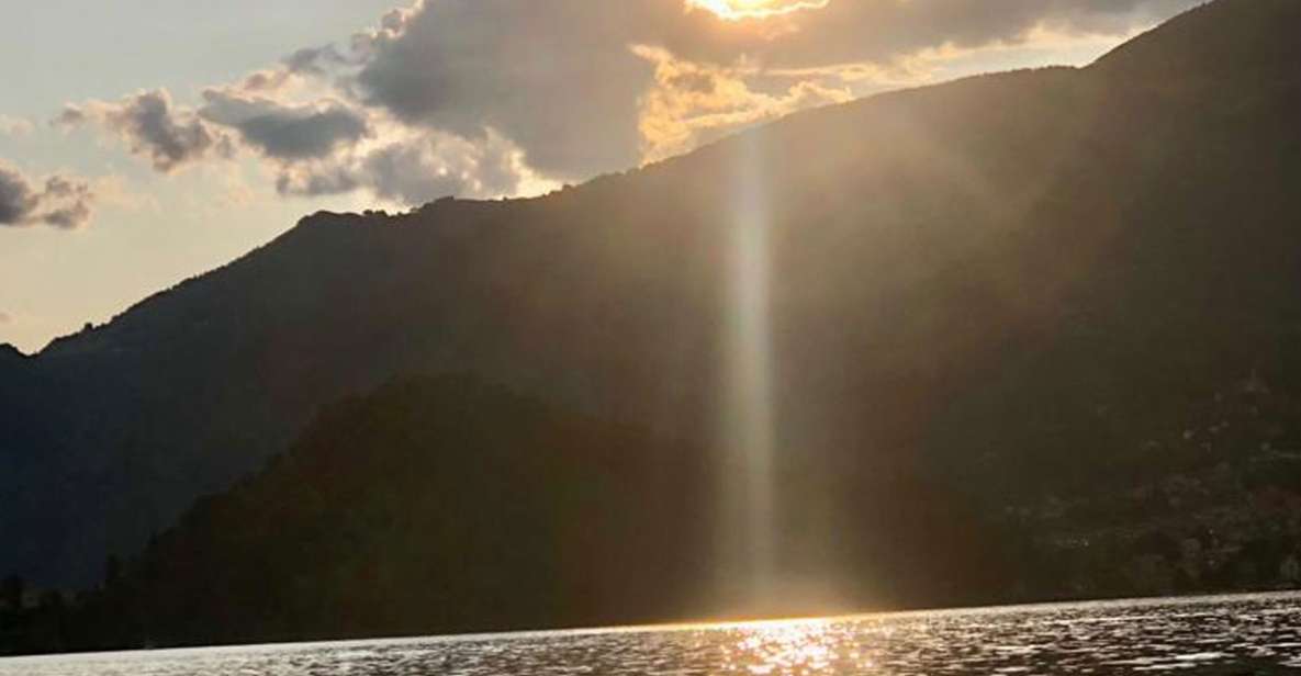 Bellagio: Lake Como Sunset Kayak Villas Experience - Discovering Lake Como from the Water