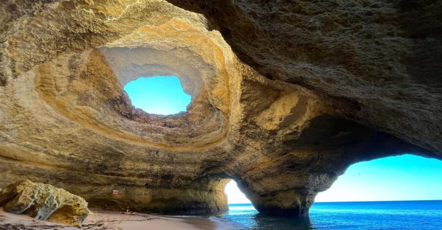 Benagil Kayak Tour: Explore Secret Caves with Licensed Guide - What to Expect
