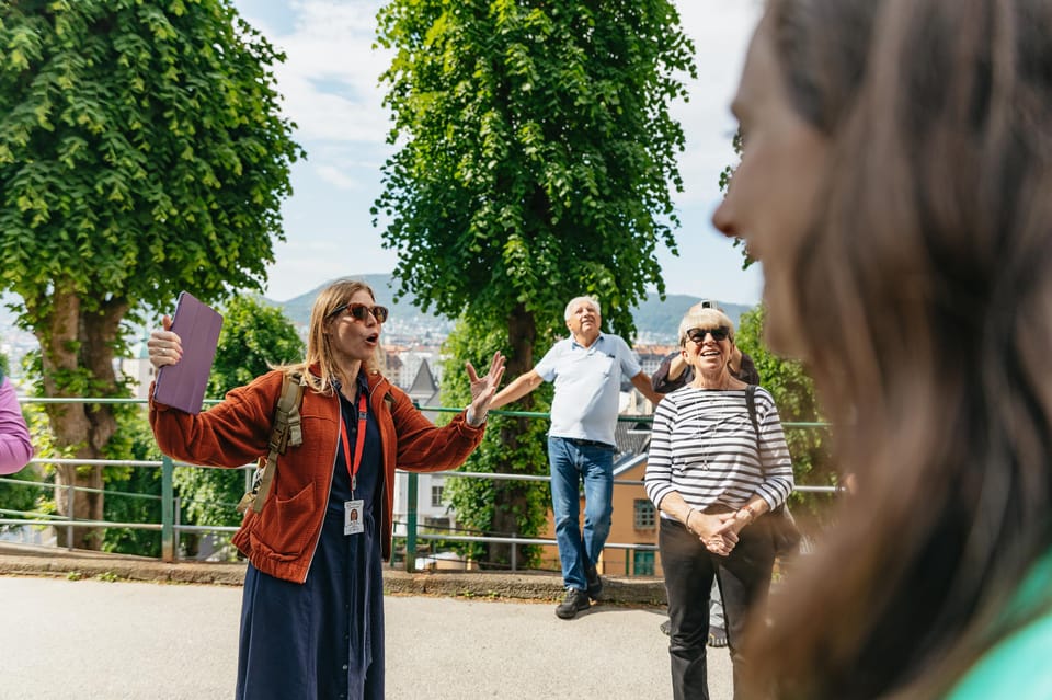 Bergen: Past & Present Small Group Guided Walking Tour - What Matters Most: Analyzing the Experience