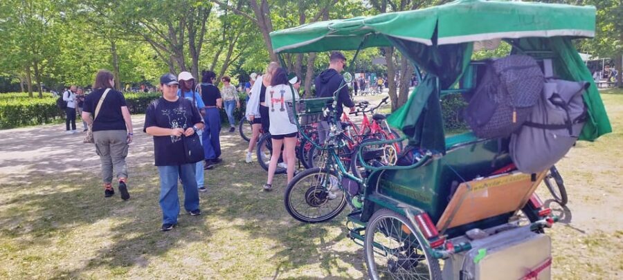 Berlin (E)Bike Tour Historical Highlights in Small groups - Who Should Consider This Tour?