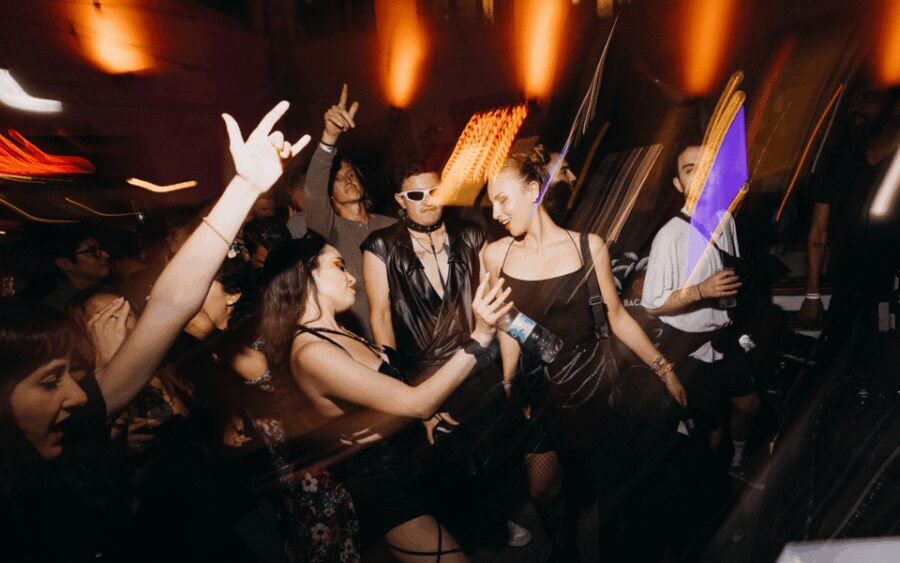 Berlin: Pub Crawl with Shots and VIP Club Entry - The Itinerary in Detail  