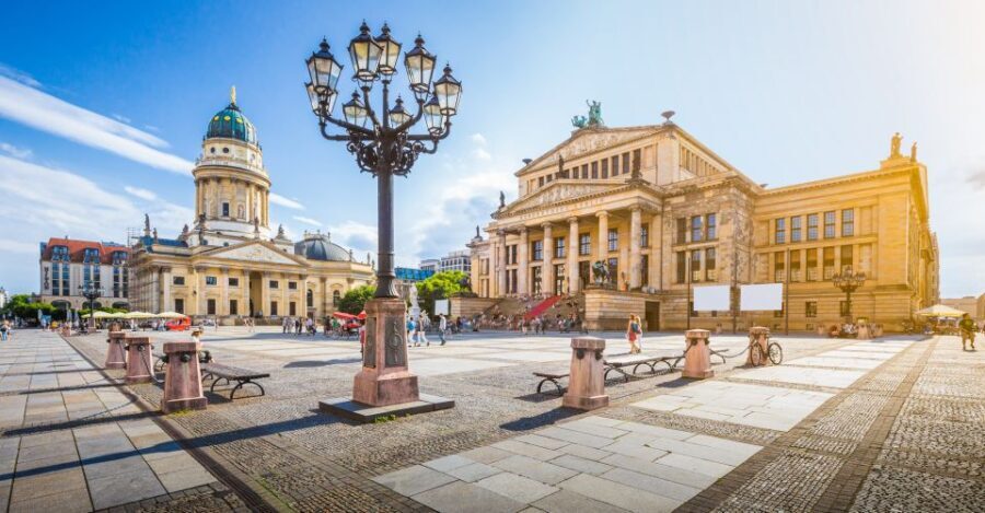 Berlin: Walking Tour of the Top 10 Sightseeing Attractions - Analyzing the Value: Is It Worth It?