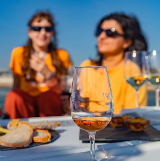 Bluemotion Lisbon: Wine tasting w/ Sommelier on a sailboat - An In-Depth Look at the Experience