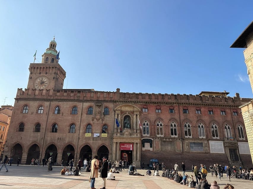 Bologna: Historical Highlights Walking Tour With Local Guide - Ask Away