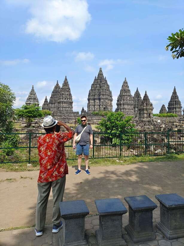 Borobudur climb to the top and Prambanan temple one day tour - Analyzing the Value: What Travelers Can Expect