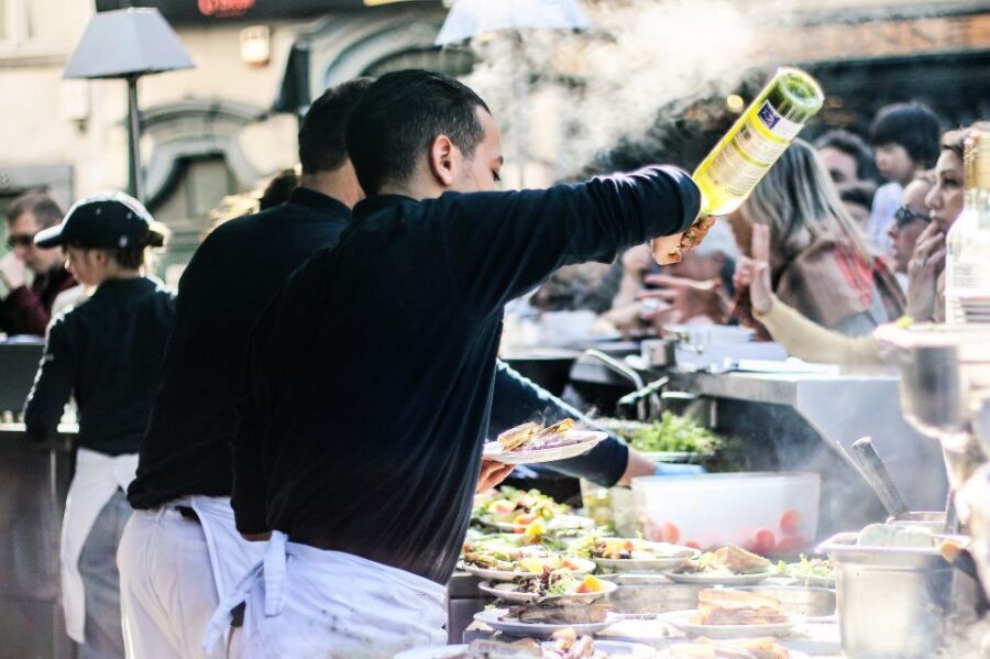 Brussels: Walking Tour with Belgian Lunch, Chocolate, & Beer - Why This Tour Offers Real Value