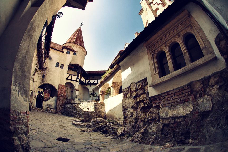 Bucharest: Dracula Castle, Peles Castle & Brasov Guided Tour - The Itinerary Breakdown: What to Expect