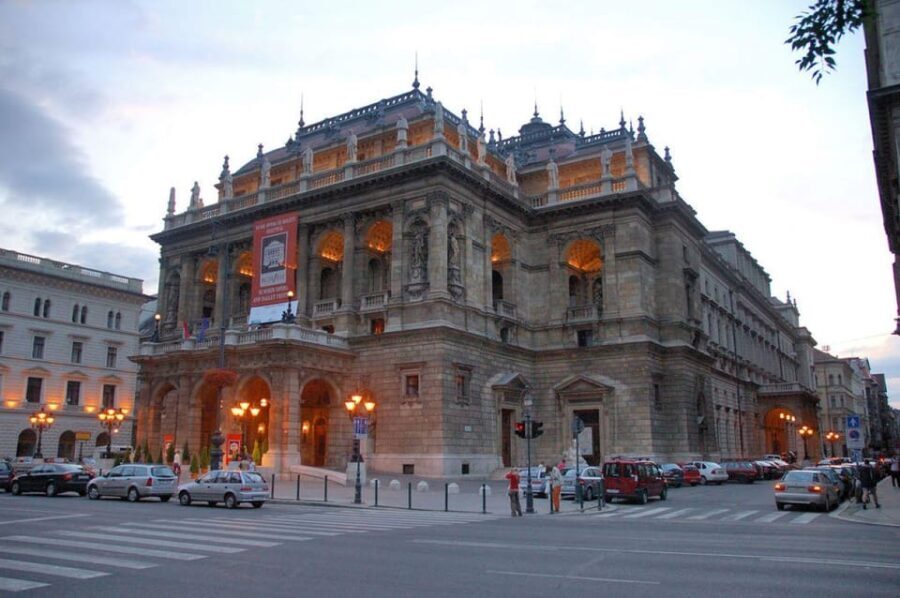 Budapest: Private Half Day Sightseeing Ride with Local - A Closer Look at the Experience