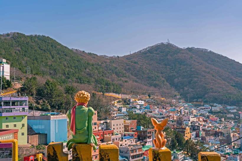 Busan: Max Out City Highlights Full-Day Tour - Visiting Yonggungsa Temple: A Coastal Reflection
