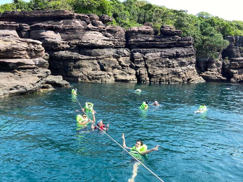 Cable Car Ride and Three-Island Snorkeling Tour (CABLE CAR) - Itinerary and Activities