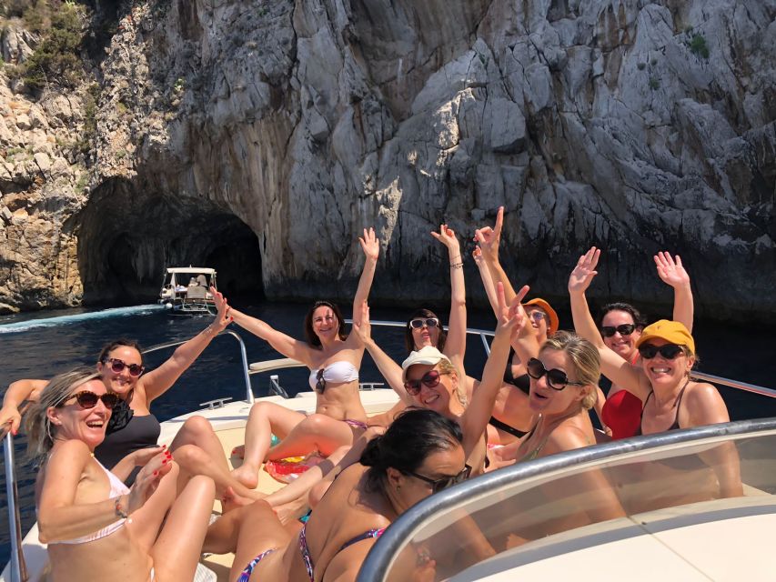 Capri All Inclusive Premium Private boat Tour and City Visit - An Authentic and Luxurious Way to See Capri