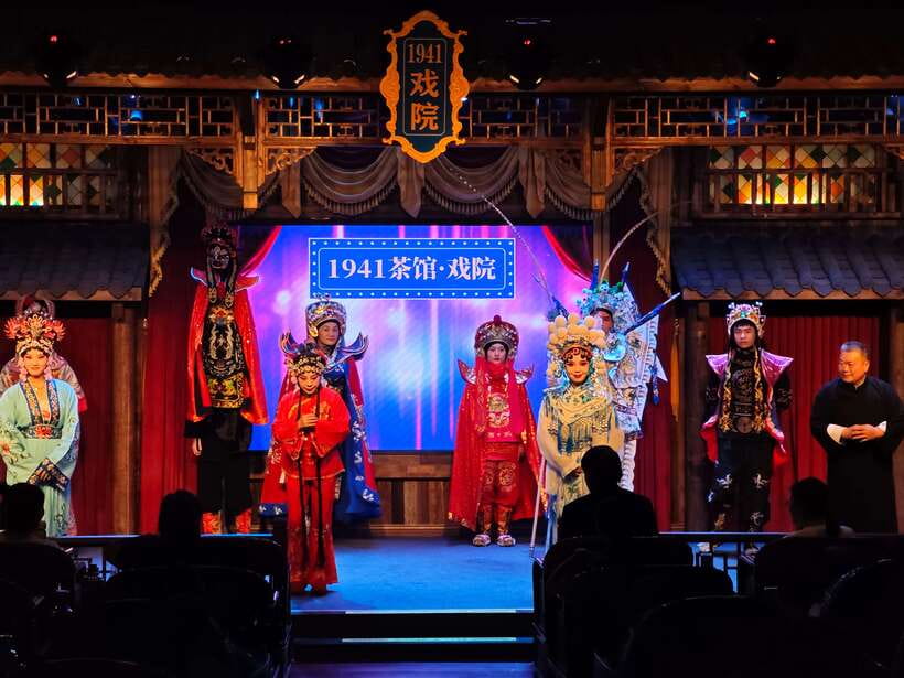 Chongqing 1941 theatre: Tea Art Performance with Folk Art - How This Experience Offers Value