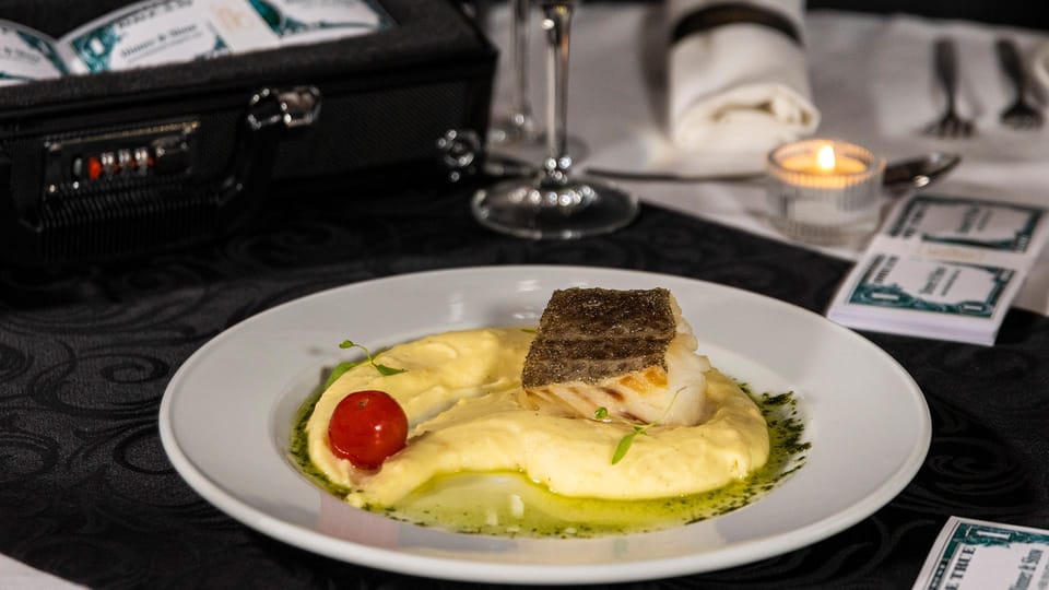 Coimbra: Erotic Cabaret Show and Dinner - The Sensual Cabaret: Entertainment That Adds a Spark