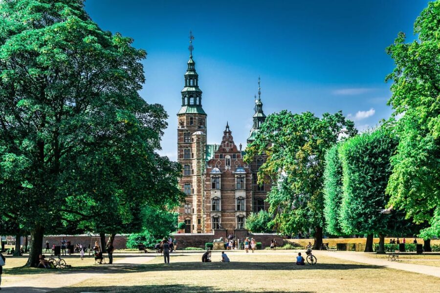Copenhagen City & Christiansborg Palace Private Walking Tour - An In-Depth Look at the Tour Experience