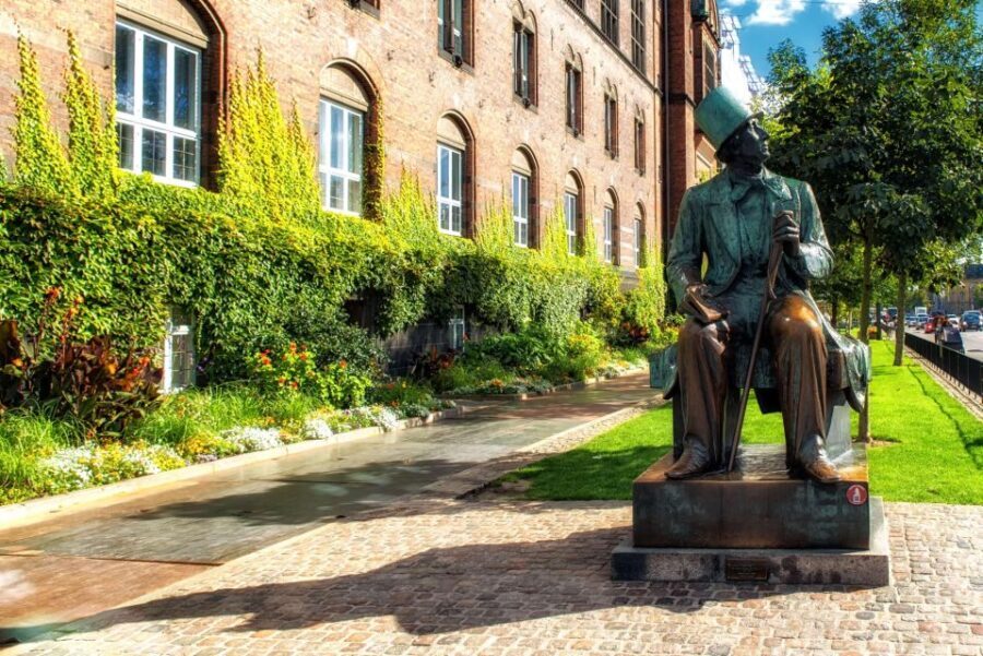 Copenhagen: Old Town and Nyhavn Private Family Tour - Authentic Experiences and Guide Insights