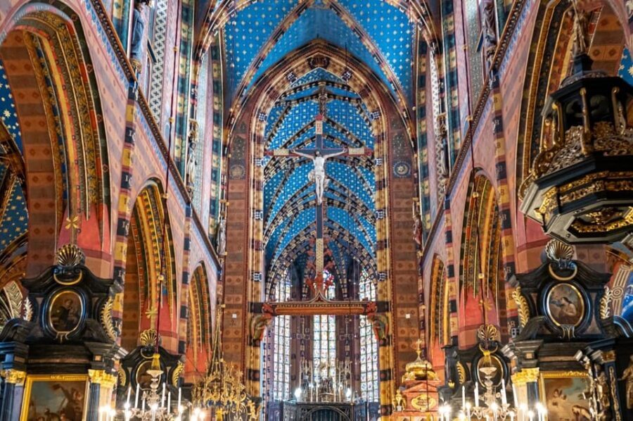 Cracow's Old Town sightseeing & St. Mary's Basilica Visit - The Value of This Tour
