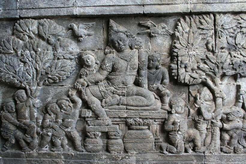 Cultural Wonders of Mendut - The Journey to Mendut: From Scenic Countryside to Sacred Space