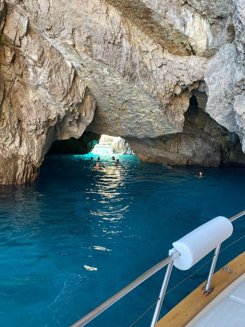 Discovering the island of Capri by boat Fratelli Aprea open 750 - What to Expect on the Tour