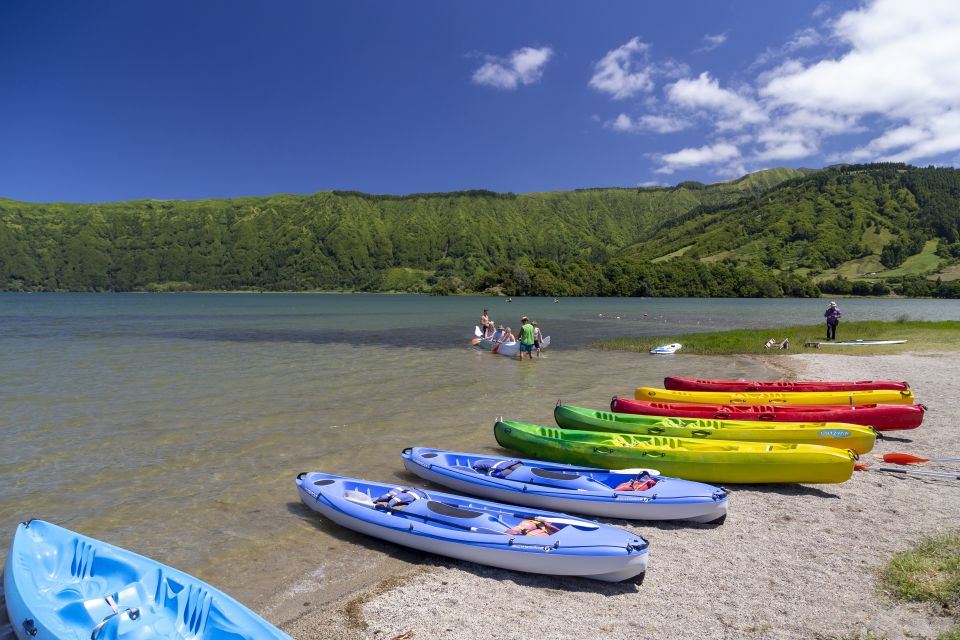Double-Seat Kayak Rental at Sete Cidades Lake - The Experience Itself: A Closer Look