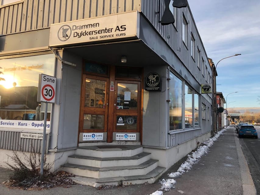Drammen: Scuba Diving Equipment Rental - What to Expect at the Shop