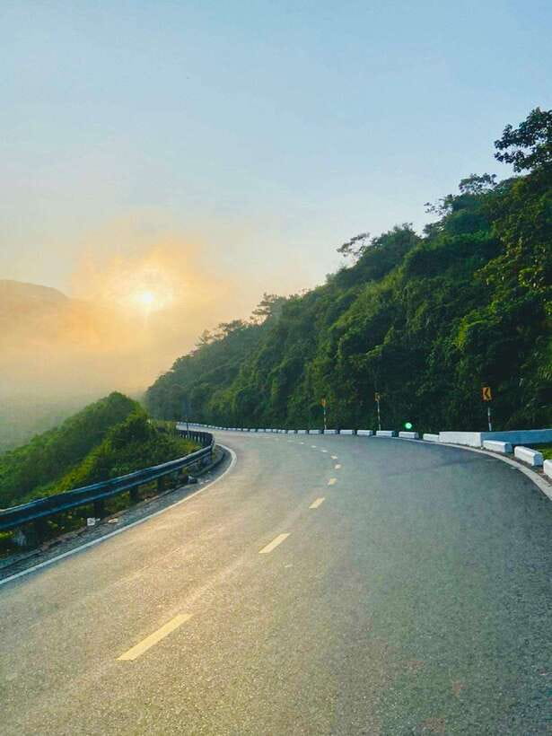 Easy Rider Tour:Hai Van Pass, Lang Co Beach,Marble Mountains - Itinerary Highlights