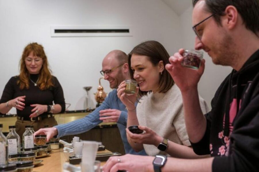 Edinburgh Gin Distillery: Gin Making Experience - The Itinerary: From Distillery Tour to Personal Gin