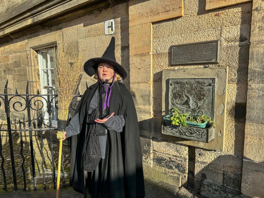 Edinburgh: Witches Old Town Walking Tour & Underground Vault - Authenticity and Reception