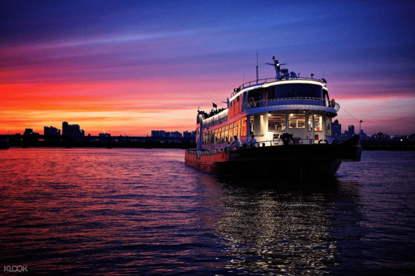 Eland Han River Cruise & Ashley Marine Buffet - Authentic Experiences and Authenticity