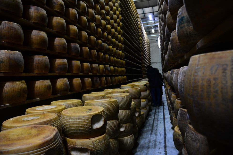 Emila-Romagna: Parmigiano, Prosciutto, Wine and Balsamic. - An In-Depth Look at the Tour
