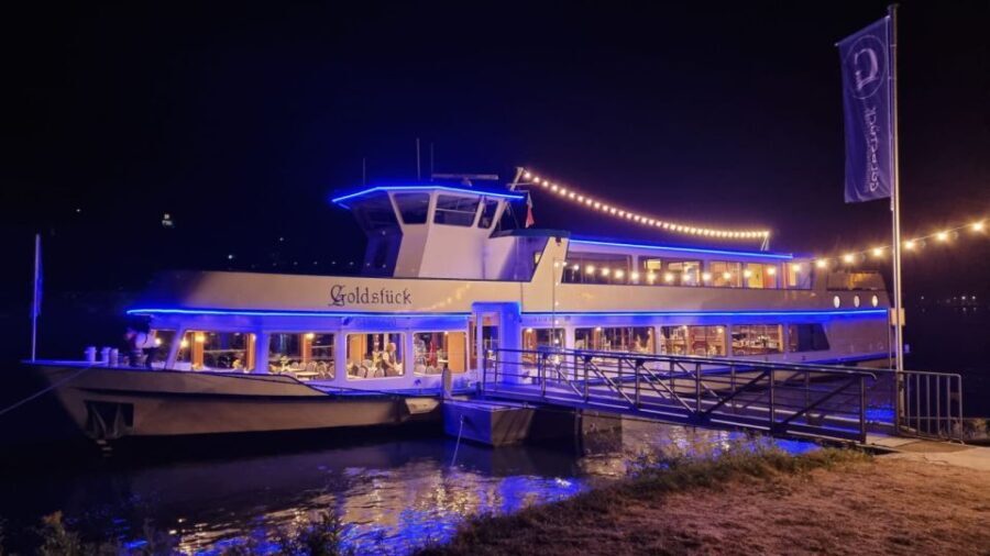 Evening-Cruise to the fireworks of the Cochemer Winefest. - What Makes This Cruise Special