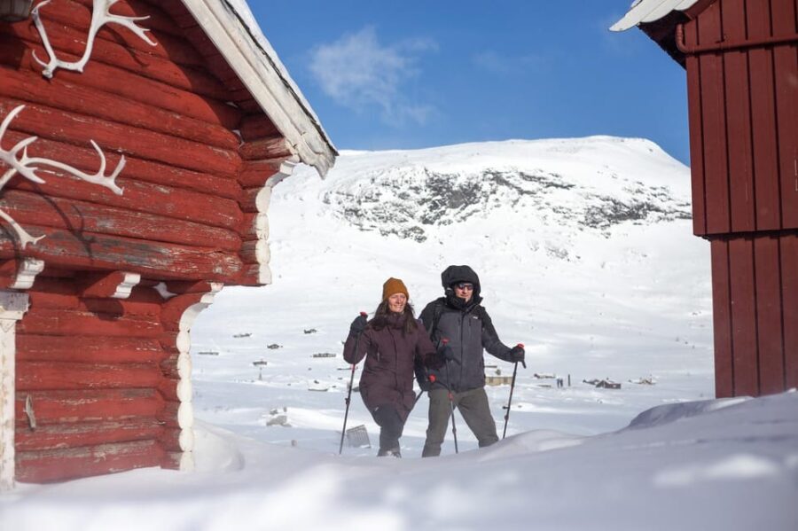 Explore Jotunheimen - 2 Days with Snowshoeing and Snowcoach - An In-Depth Look at the Jotunheimen 2-Day Tour