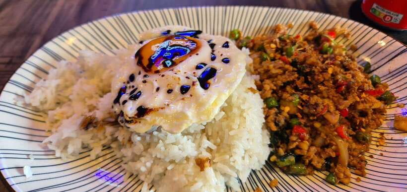 Explore Local Gems: An Unforgettable Guided Adventure - Market Visit: Tasting Singapore’s Flavors