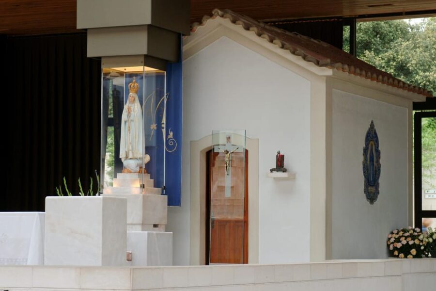 Fátima: Sanctuary and Apparition Sites Guided Tour - Who Should Take This Tour?