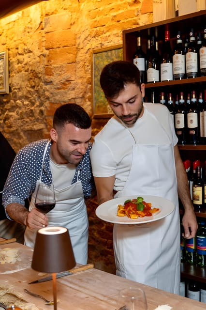 Florence: Pasta Cooking Class with Wine Tasting near Duomo - Key Points