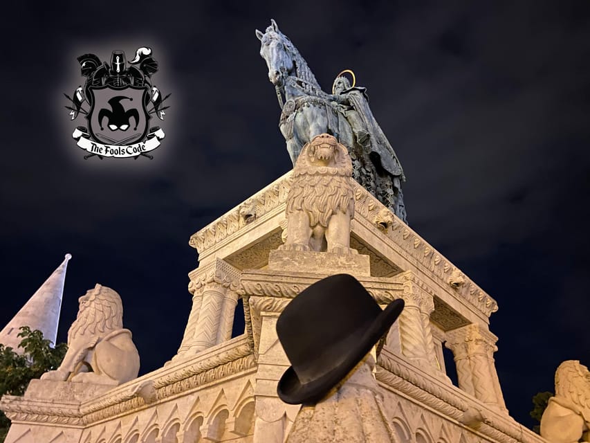 FoolsCode: EscapeRoom/Sightseeing tour with Actor Tourguide - The Landmarks and the Experience