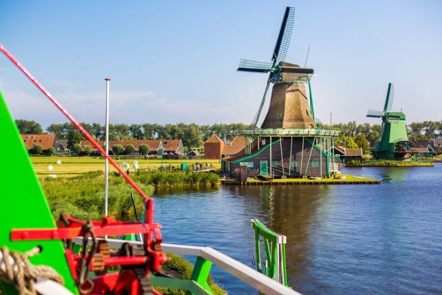 From Amsterdam: Keukenhof and Dutch Countryside Tour - Who Should Consider This Tour?