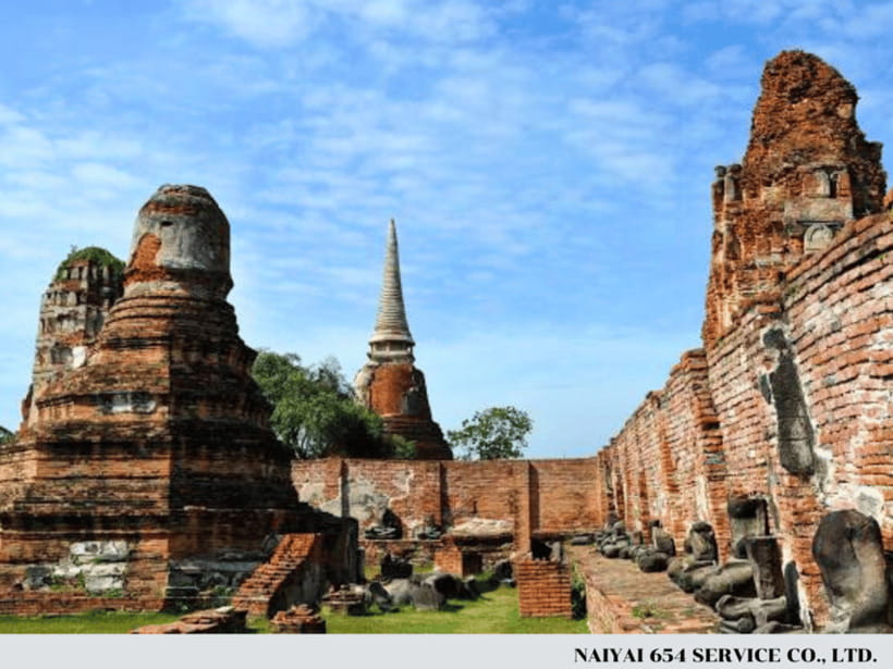 From Bangkok: Ayutthaya & Floating Market Private Day Trip - Explore Ayutthayas Iconic Temples