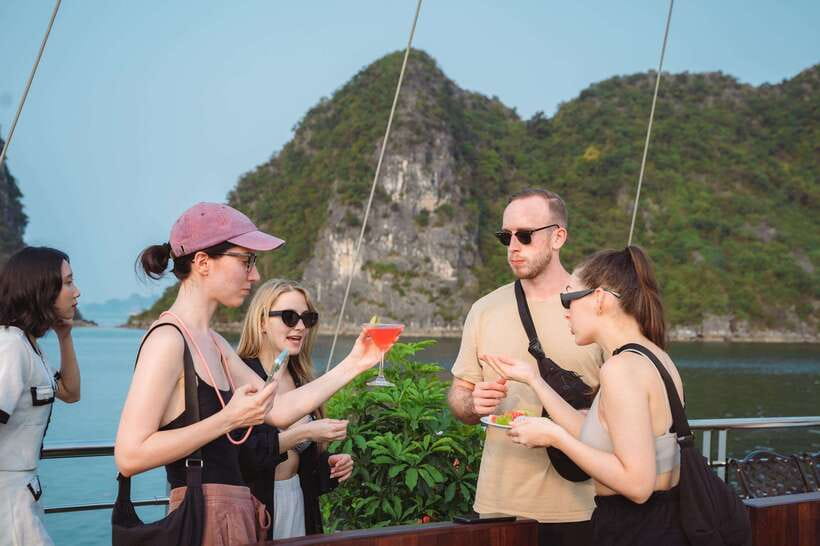 From Hanoi: 1 Day Ha Long Bay Luxury Cruise With Buffet - Itinerary and Daily Schedule