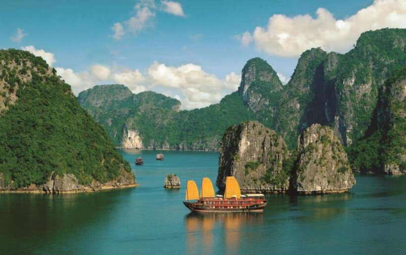 From Hanoi: Ha Long Bay 1-Day Cruise Trip W Titop& Kayaking