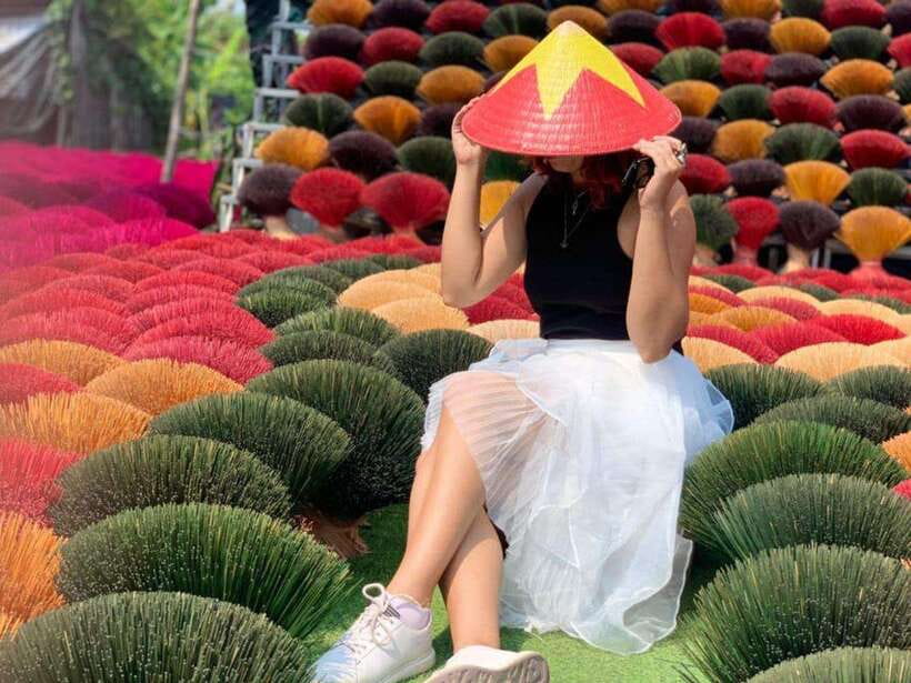 From Hanoi: Half-Day Tour to Incense & Hat Villages - Itinerary Details