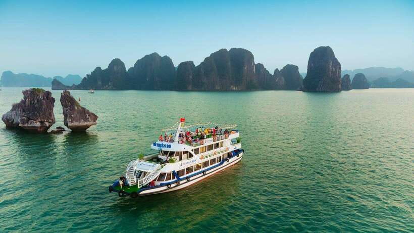 From Hanoi: Halong Bay Day Trip on Luxury Cruise - Itinerary Highlights