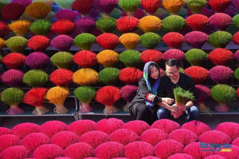 From Hanoi: Incense Village & Train Street Small Group Tour - Key Points