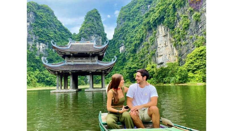 From Hanoi: Trang An, Hoa Lu, and Mua Caves Small-Group Tour - Itinerary Highlights